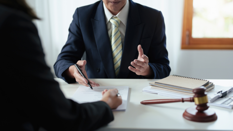 Understanding the Role of a Personal Injury Lawyer in Your Case